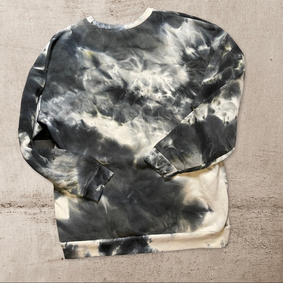 RUE 21 “Being Kind is Cool” tie dye marble Size L - Picture 2 of 3